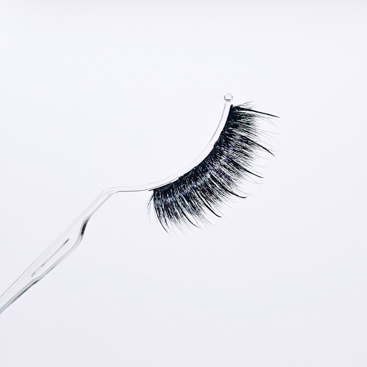 Fluffy volume wispy eyelashes