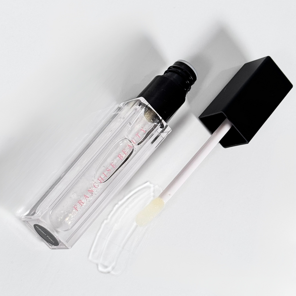 Golden Glow clear lip gloss with gold shimmer – vegan, cruelty-free, non-sticky formula