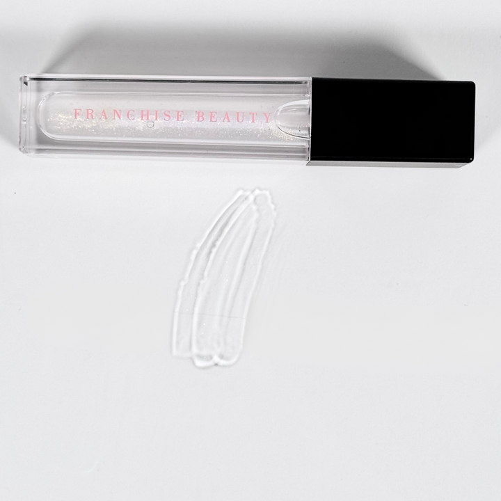 Golden Glow clear lip gloss with gold shimmer – vegan, cruelty-free, non-sticky formula