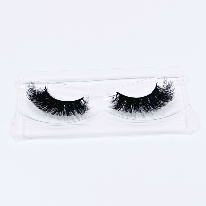 Fluffy extra volume wispy eyelashes 